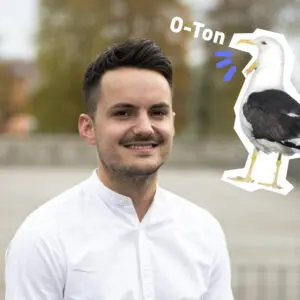 Link zu O-Ton: Gunnar Schipp. Porträtfoto von Gunnar Schipp, Text "O-Ton", Grafik einer kreischenden Möwe