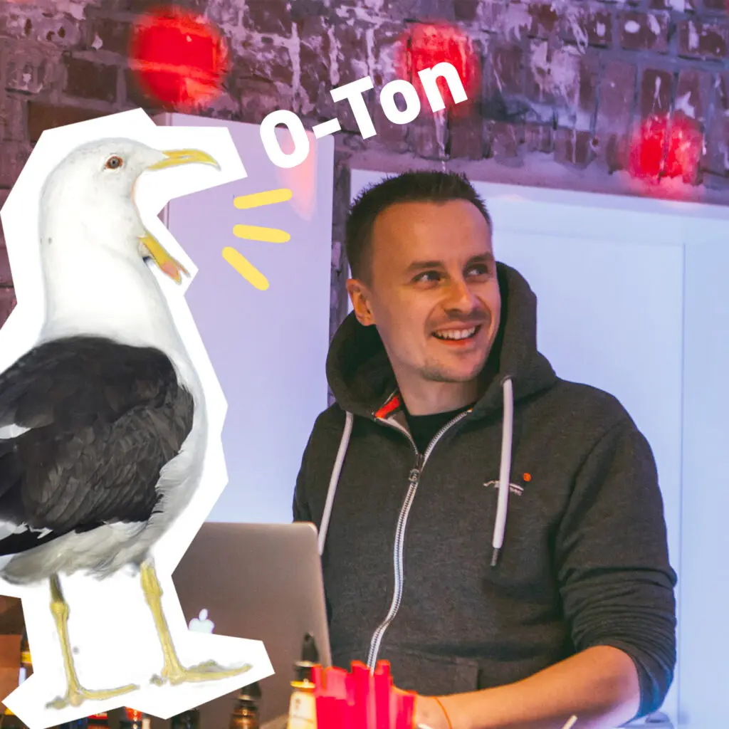 Link zu O-Ton: Jonas Klitzka. Foto von Jonas Klitzka mit dem Text "O-Ton" und der Grafik einer kreischenden Möwe