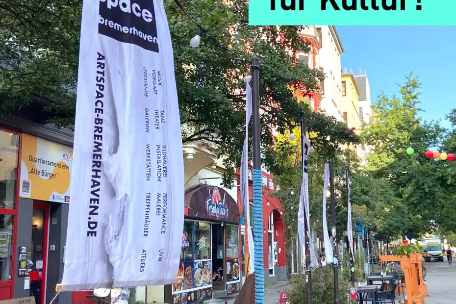 Aufnahme der Straße "Alte Bürger" mit Werbeplakat für Art Space