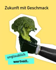 Brokkoli in einer Roboterhand