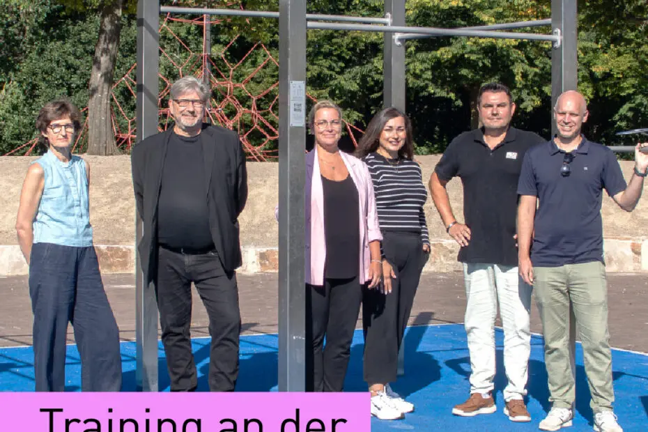 Irene Jatzkowski (Gartenbauamt), Ingo Beck (CVO GyO), Manuela Rademacher, (CVO Oberschule), Saskia Heers (SI), Stephan Oberboßel (CVO Oberschule), Mark Dieckell (Dieckell-Stiftung) vor der Calisthenics-Anlage.